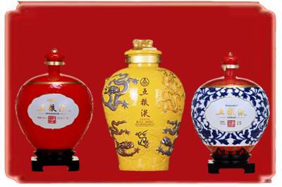绩溪县烟酒回收五粮液各种摆件.jpg